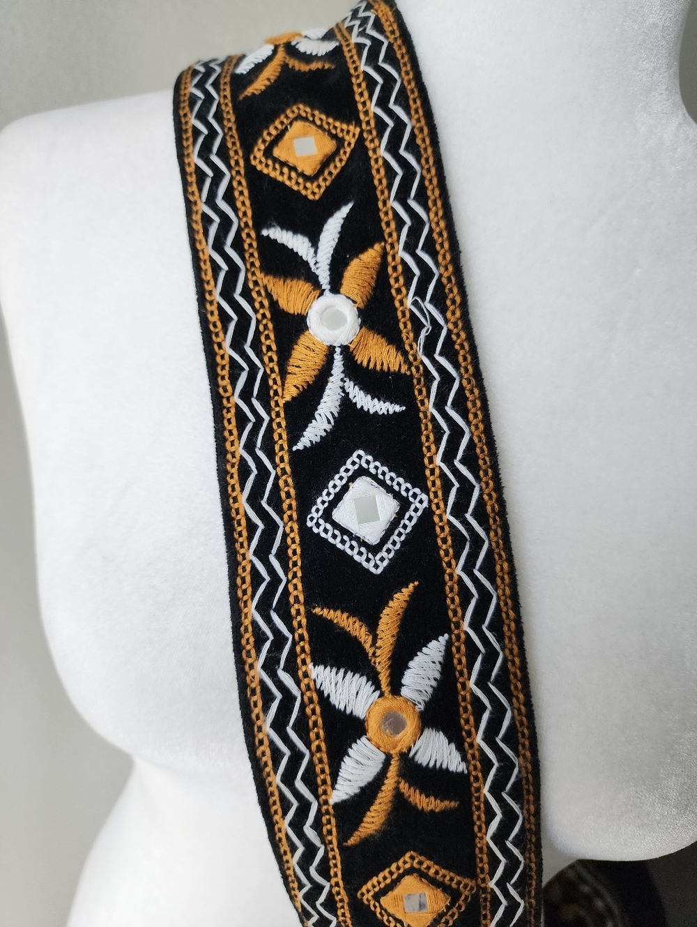 Free People RARE Vic Velvet Embroidered Slouchy Boho Bag In Moody Midnight - Picture 9 of 16